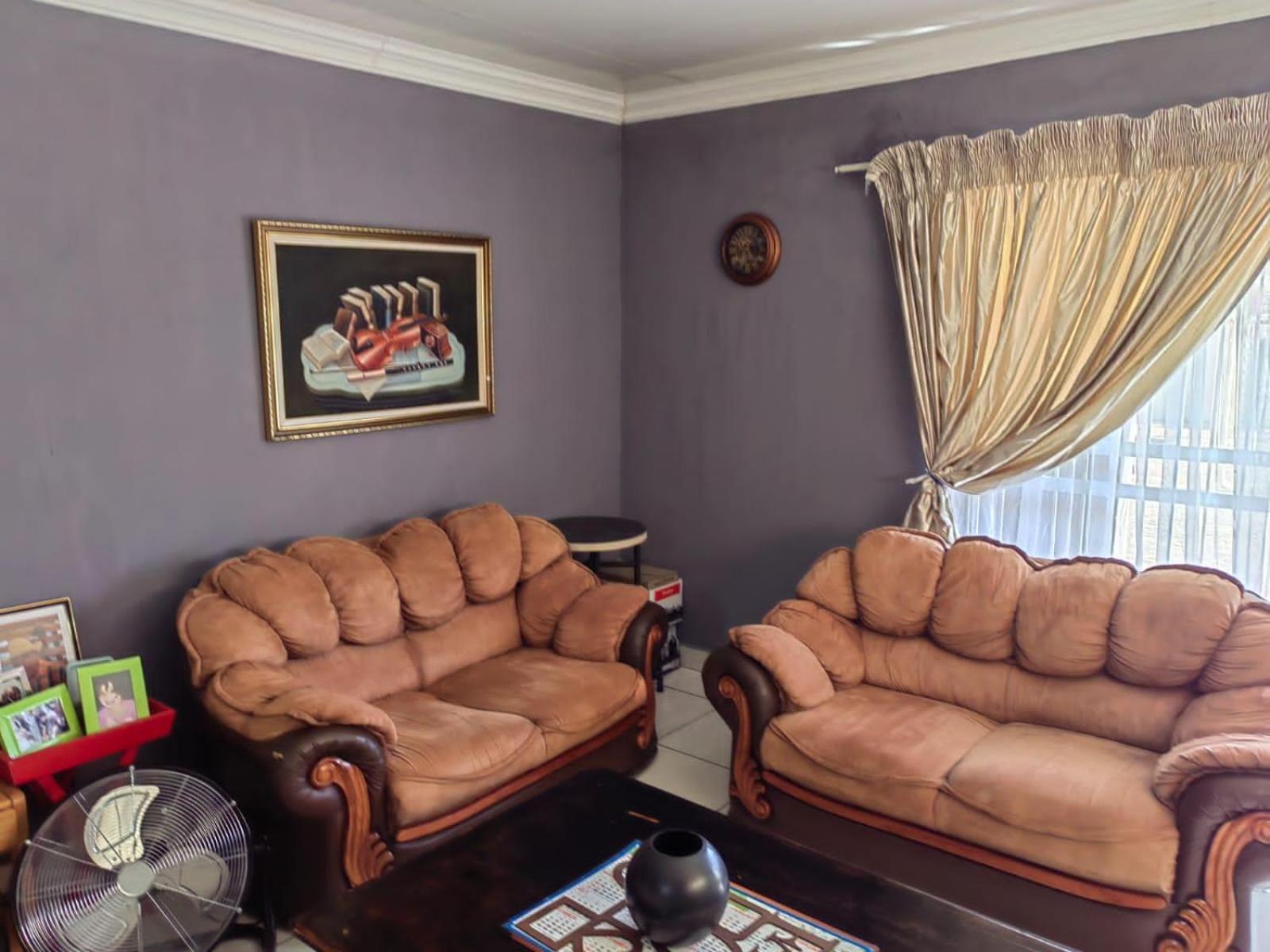 Sibahlenomhlambi Guesthouse Springs  Room photo